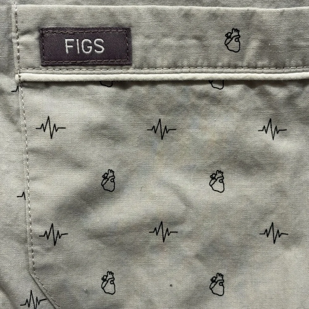 Figs Heartbeat 100% Cotton Pajama Top (XS) - Picture 5 of 8